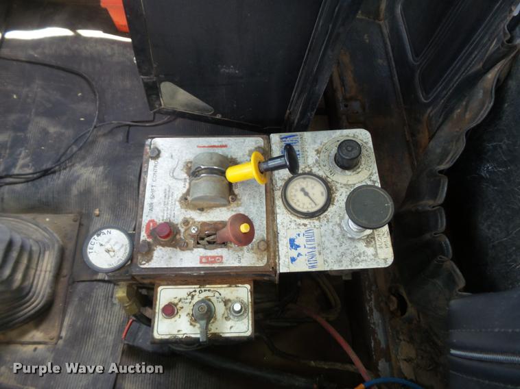 image for item K7608 2000 Mack RB688S dump truck