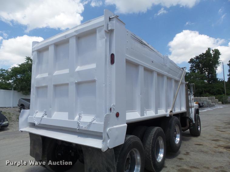 image for item K7608 2000 Mack RB688S dump truck