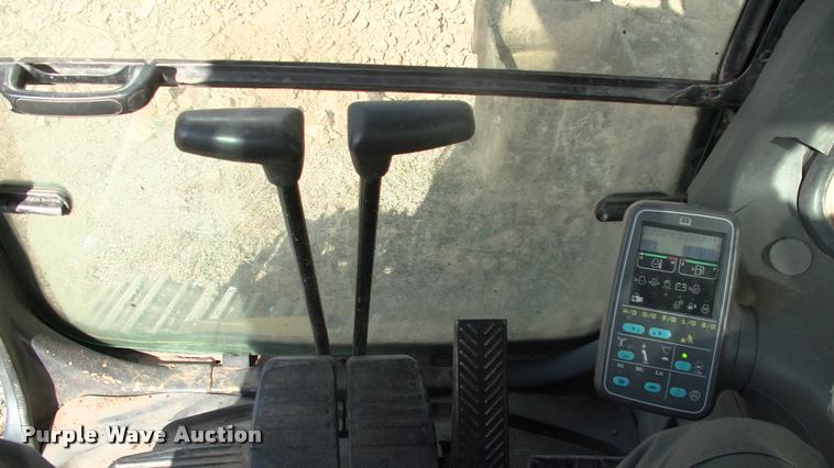 image for item L1963 2001 Komatsu PC150LC-6K excavator