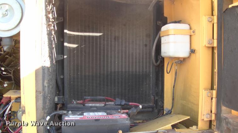 image for item L1963 2001 Komatsu PC150LC-6K excavator