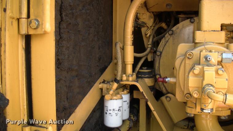 image for item L1963 2001 Komatsu PC150LC-6K excavator