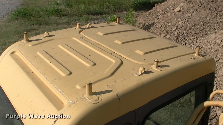 image for item L1963 2001 Komatsu PC150LC-6K excavator