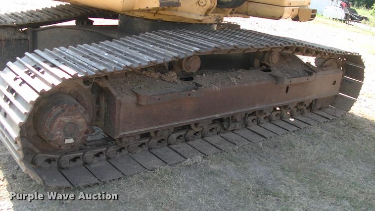 image for item L1963 2001 Komatsu PC150LC-6K excavator