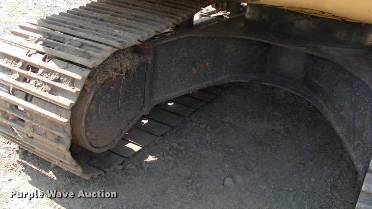 image for item L1963 2001 Komatsu PC150LC-6K excavator