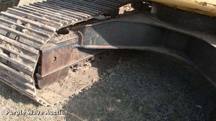 image for item L1963 2001 Komatsu PC150LC-6K excavator