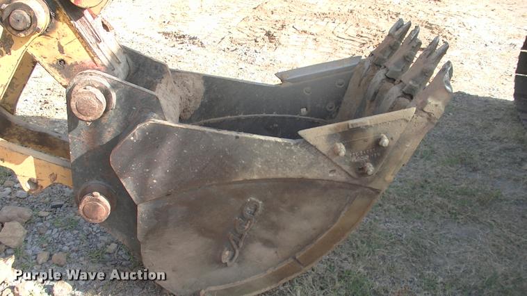 image for item L1963 2001 Komatsu PC150LC-6K excavator