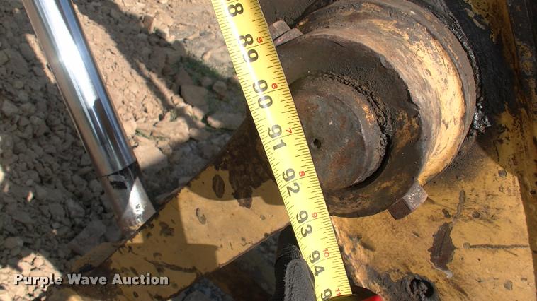 image for item L1963 2001 Komatsu PC150LC-6K excavator