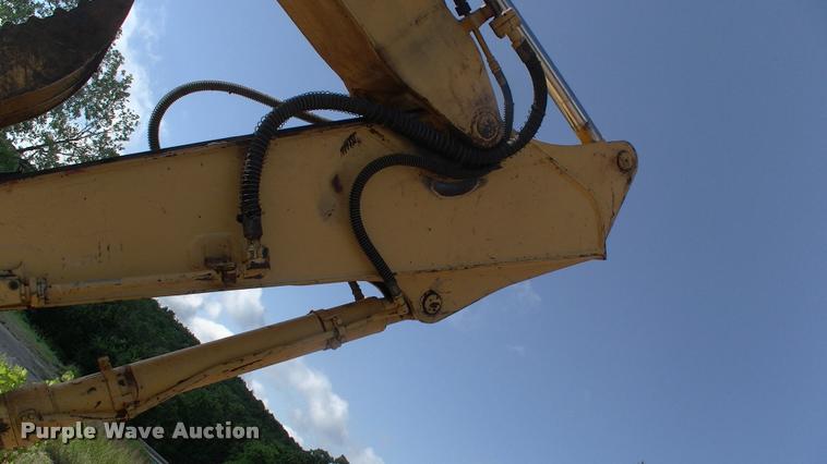 image for item L1963 2001 Komatsu PC150LC-6K excavator