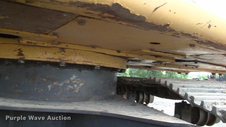 image for item L1963 2001 Komatsu PC150LC-6K excavator