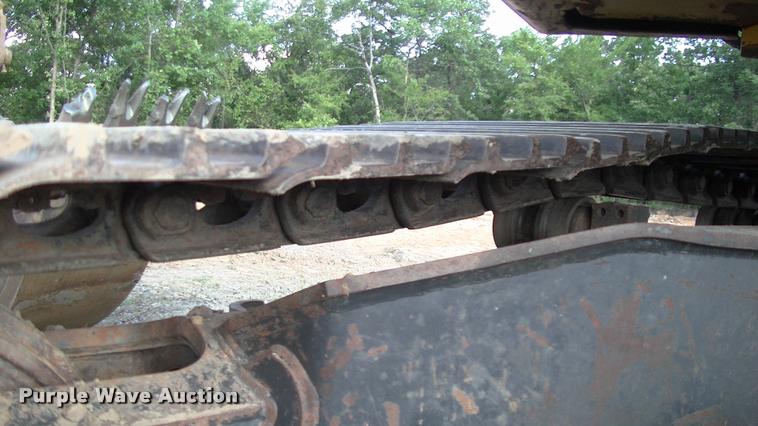 image for item L1963 2001 Komatsu PC150LC-6K excavator