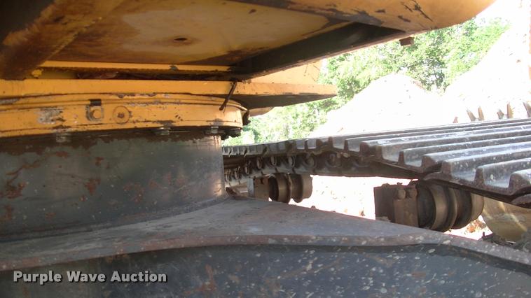 image for item L1963 2001 Komatsu PC150LC-6K excavator