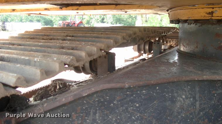 image for item L1963 2001 Komatsu PC150LC-6K excavator