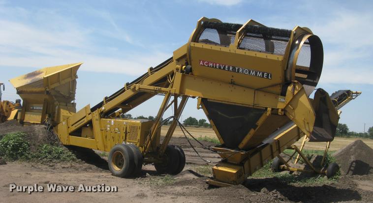 image for item L2327 2008 Screen Machine top soil screen plant