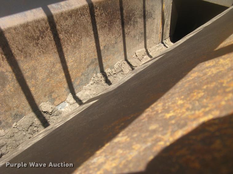 image for item L2327 2008 Screen Machine top soil screen plant