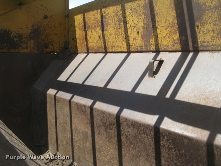 image for item L2327 2008 Screen Machine top soil screen plant