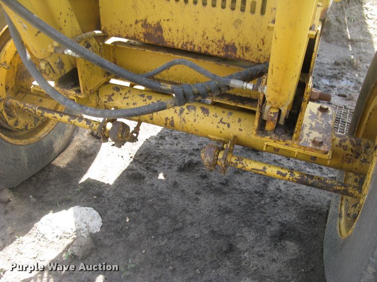 image for item L2327 2008 Screen Machine top soil screen plant