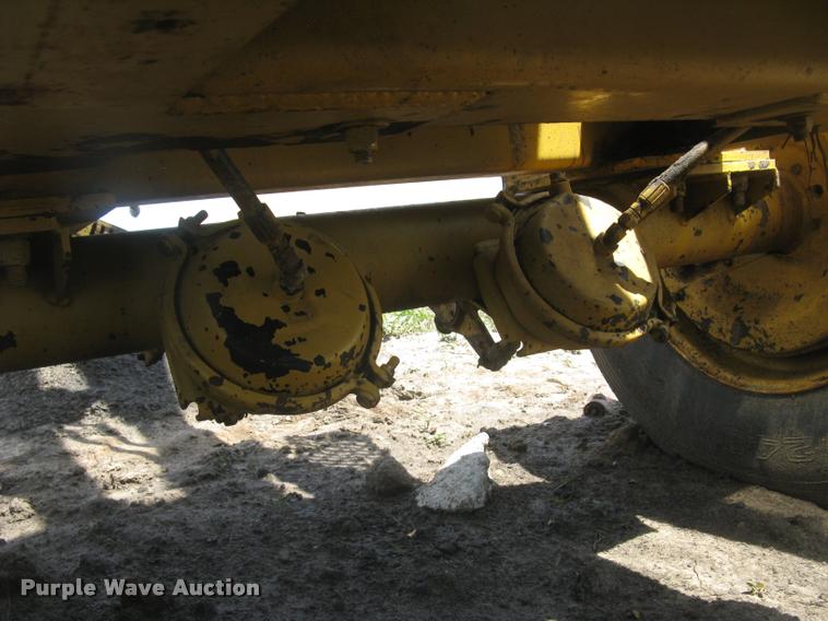 image for item L2327 2008 Screen Machine top soil screen plant