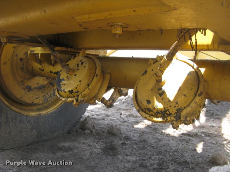 image for item L2327 2008 Screen Machine top soil screen plant