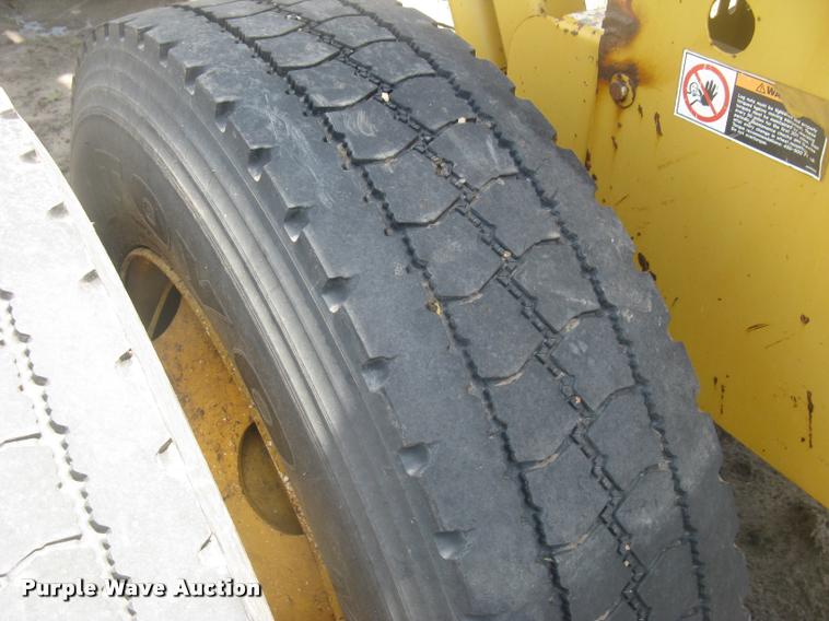 image for item L2327 2008 Screen Machine top soil screen plant