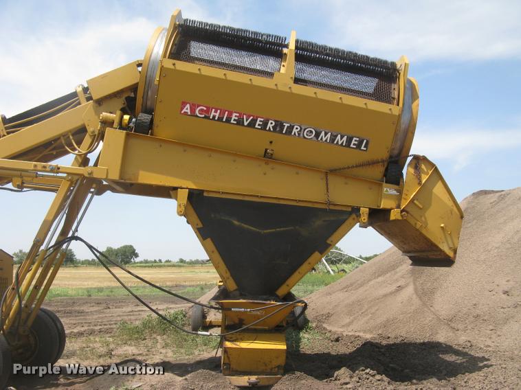 image for item L2327 2008 Screen Machine top soil screen plant