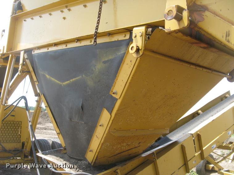 image for item L2327 2008 Screen Machine top soil screen plant