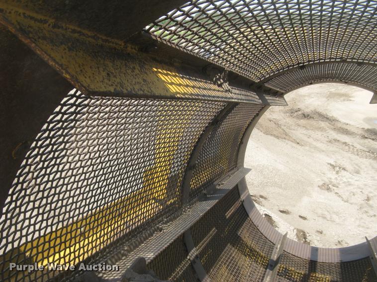 image for item L2327 2008 Screen Machine top soil screen plant