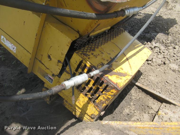 image for item L2327 2008 Screen Machine top soil screen plant