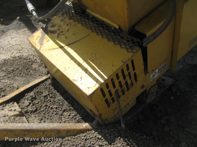 image for item L2327 2008 Screen Machine top soil screen plant