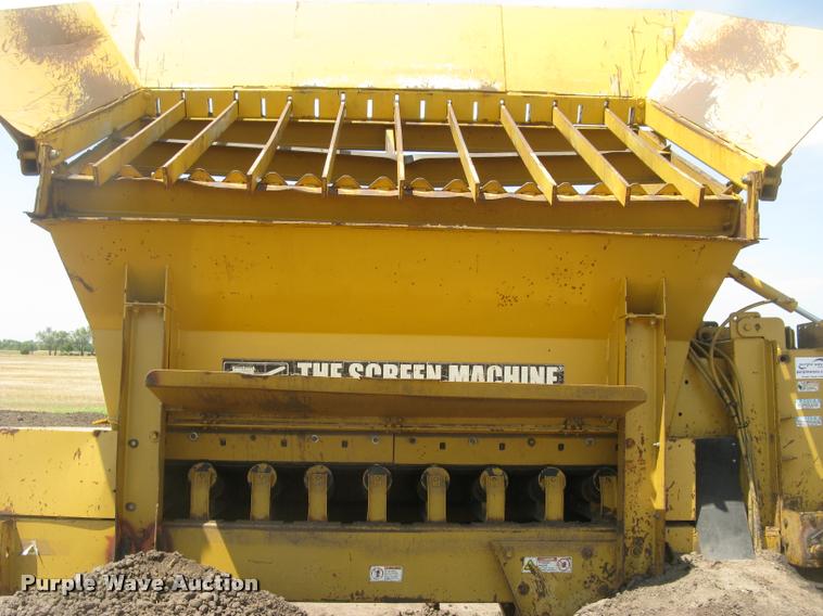 image for item L2327 2008 Screen Machine top soil screen plant