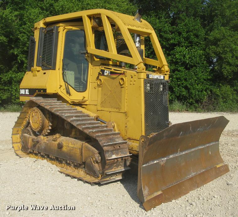 image for item L2329 1993 Caterpillar D4H XL dozer