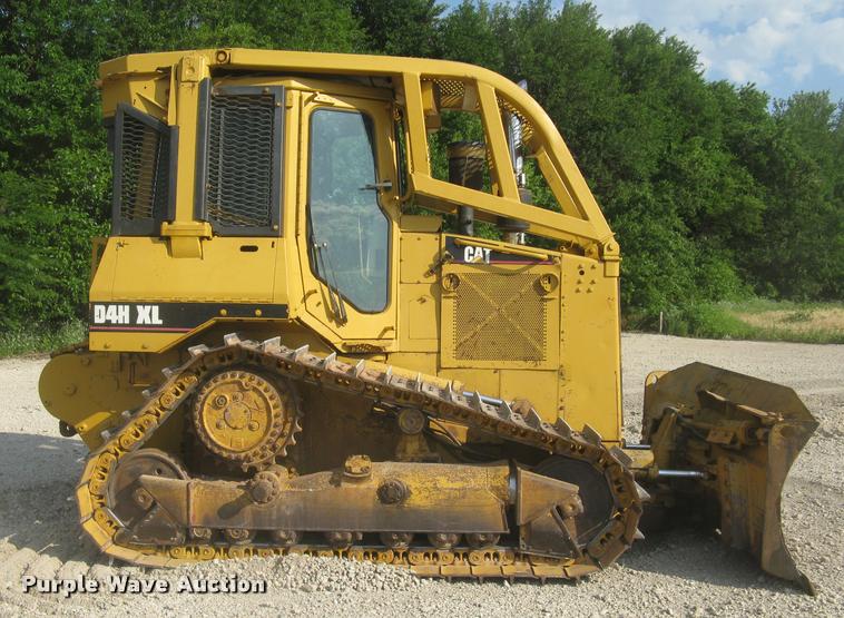 image for item L2329 1993 Caterpillar D4H XL dozer