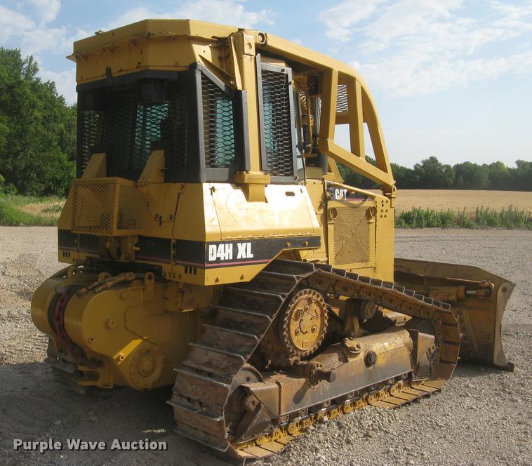 image for item L2329 1993 Caterpillar D4H XL dozer
