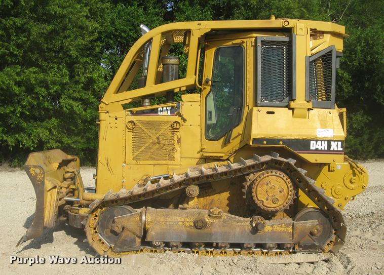 image for item L2329 1993 Caterpillar D4H XL dozer