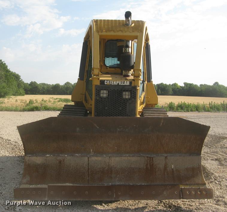 image for item L2329 1993 Caterpillar D4H XL dozer