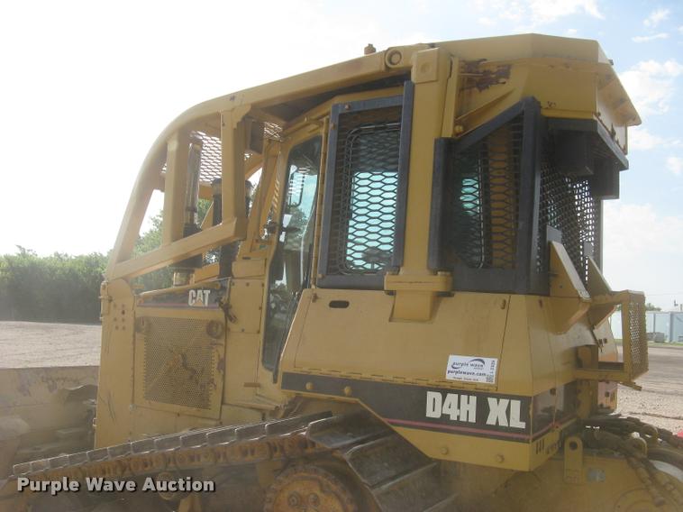 image for item L2329 1993 Caterpillar D4H XL dozer