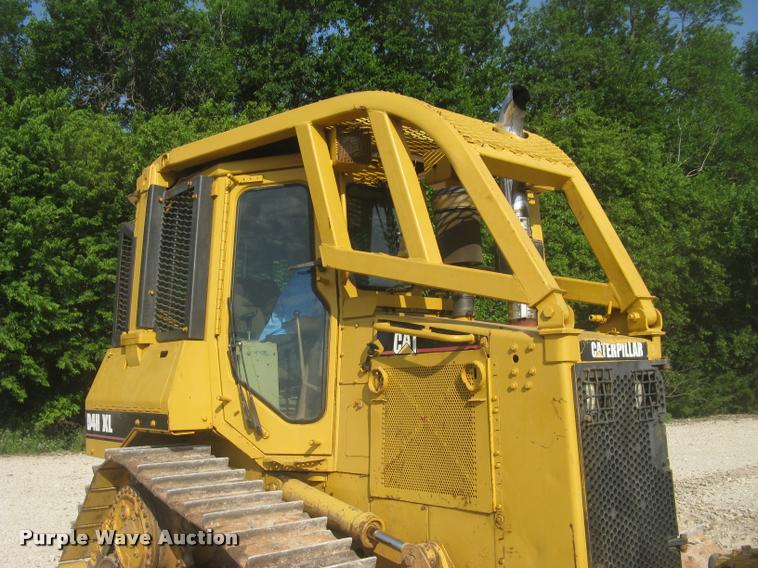image for item L2329 1993 Caterpillar D4H XL dozer