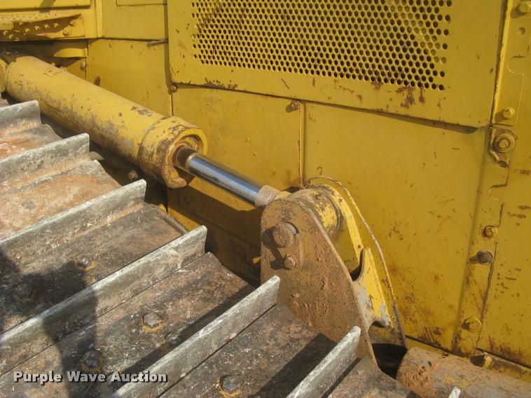 image for item L2329 1993 Caterpillar D4H XL dozer