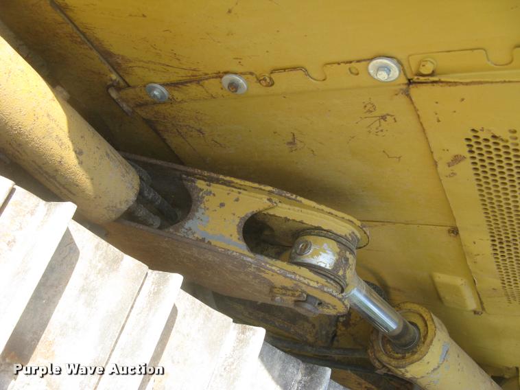 image for item L2329 1993 Caterpillar D4H XL dozer