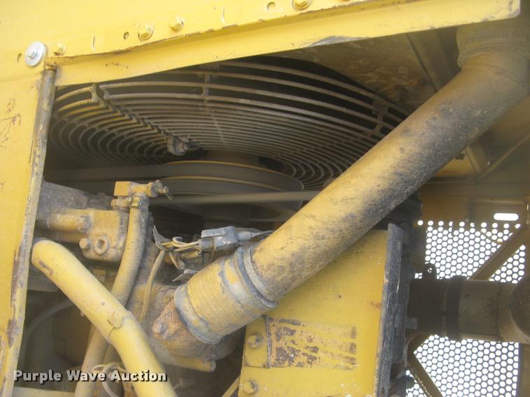 image for item L2329 1993 Caterpillar D4H XL dozer