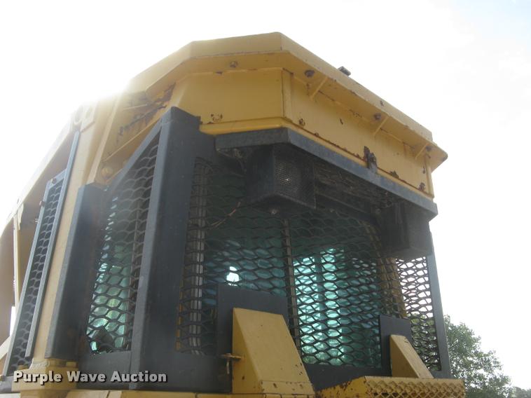 image for item L2329 1993 Caterpillar D4H XL dozer