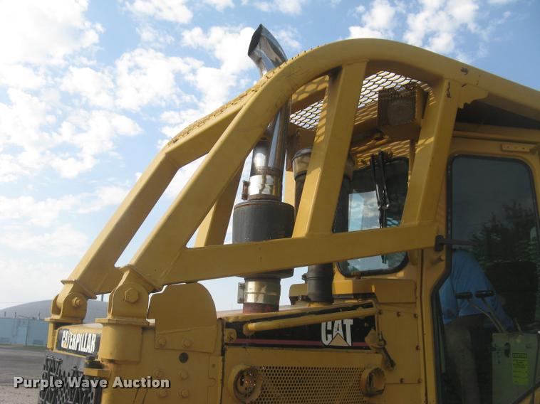 image for item L2329 1993 Caterpillar D4H XL dozer