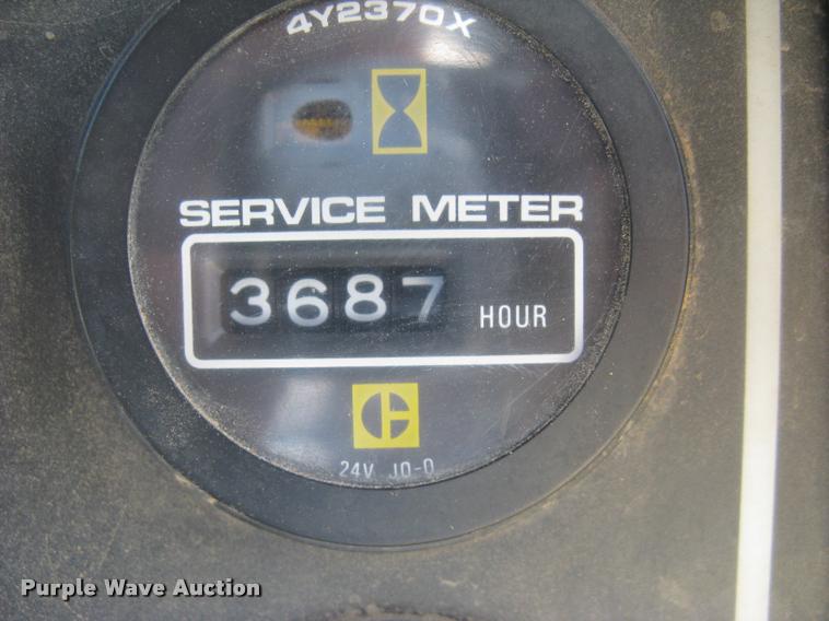 image for item L2329 1993 Caterpillar D4H XL dozer