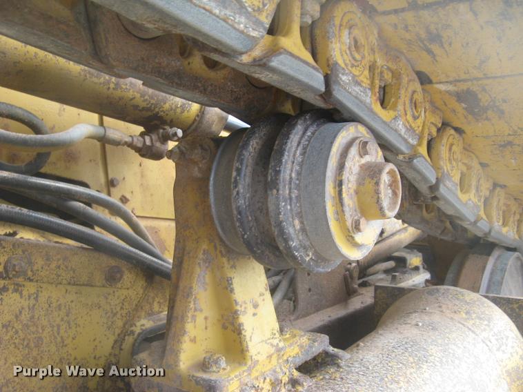 image for item L2329 1993 Caterpillar D4H XL dozer