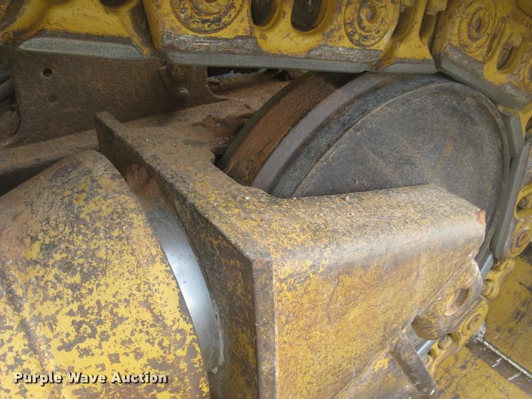 image for item L2329 1993 Caterpillar D4H XL dozer