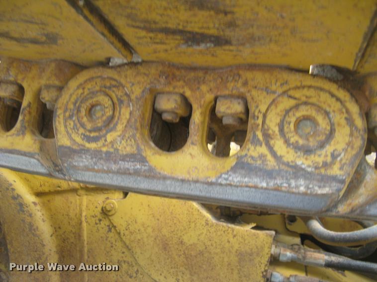 image for item L2329 1993 Caterpillar D4H XL dozer
