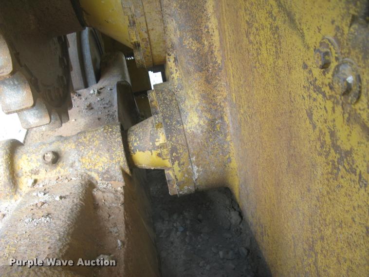 image for item L2329 1993 Caterpillar D4H XL dozer