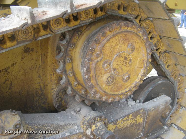 image for item L2329 1993 Caterpillar D4H XL dozer