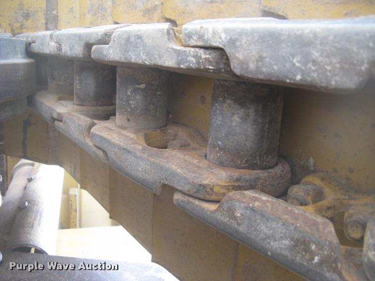 image for item L2329 1993 Caterpillar D4H XL dozer