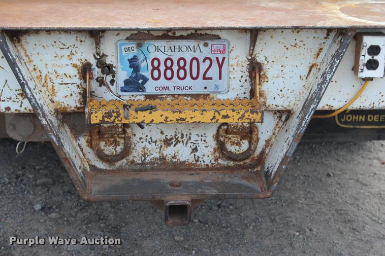 image for item L3172 2002 International 4300 service truck with crane