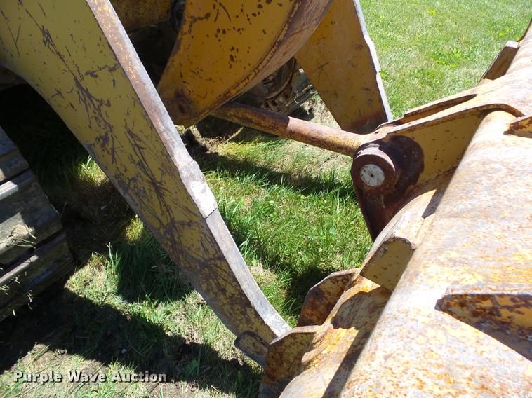 image for item L5602 Caterpillar 953 track loader